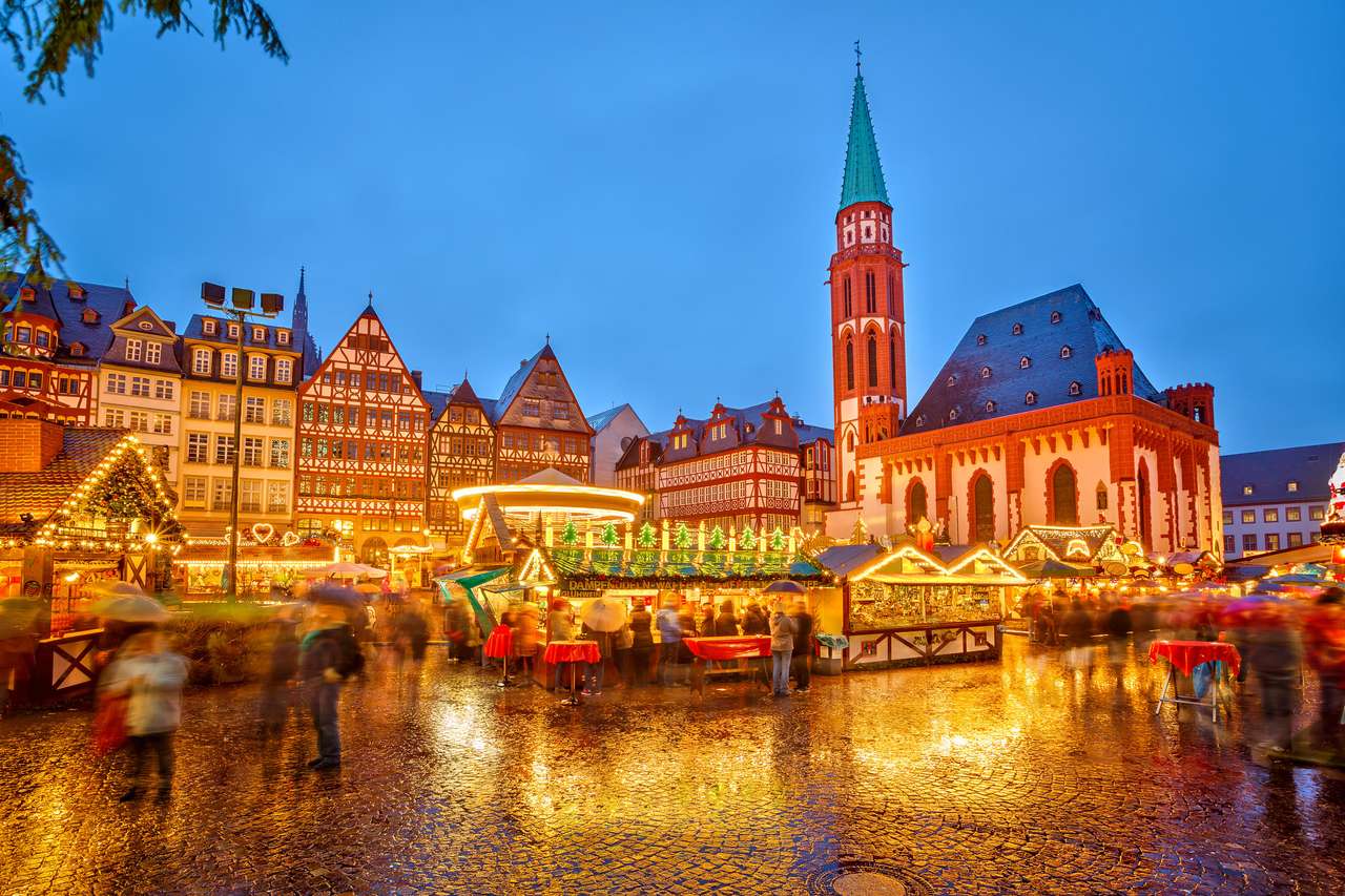 Tradycyjny bożonarodzeniowy rynek we Frankfurcie, Niemcy puzzle online