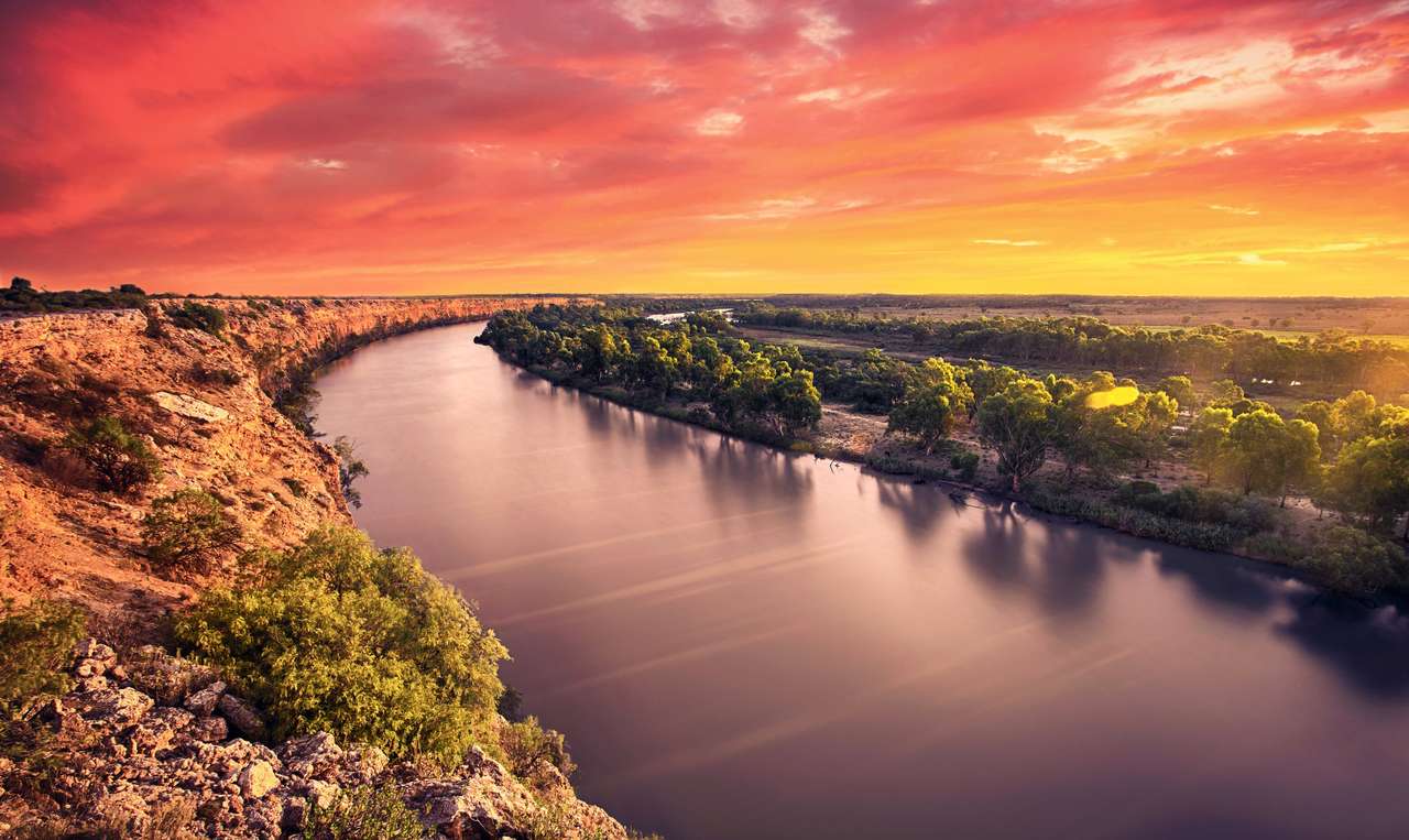 Oszałamiający zachód słońca nad rzeką Murray puzzle online
