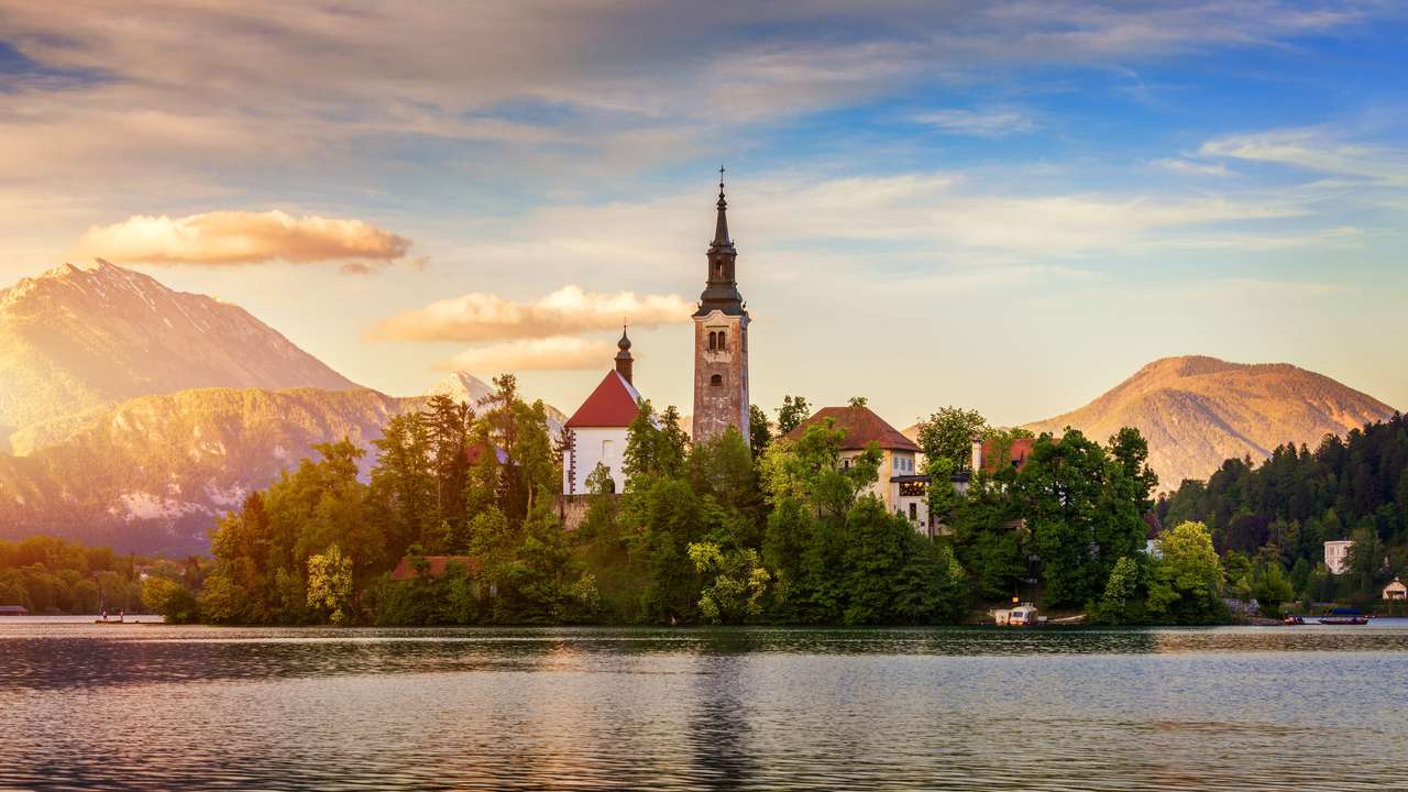 Jezioro Bled z Marys Church of Wniebowt puzzle online