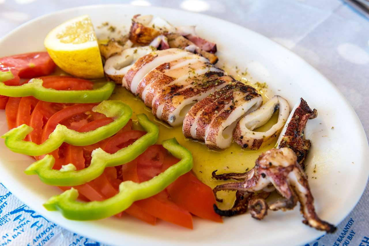 Grillowane kalmary - tradycyjne greckie jedzenie puzzle online
