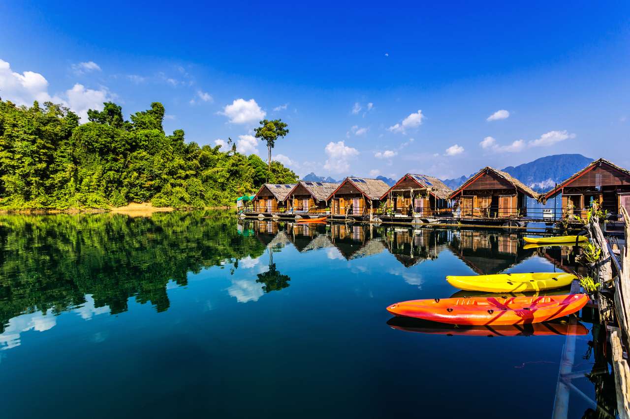Pływające bungalowy z kajakami w Khao Sok puzzle online