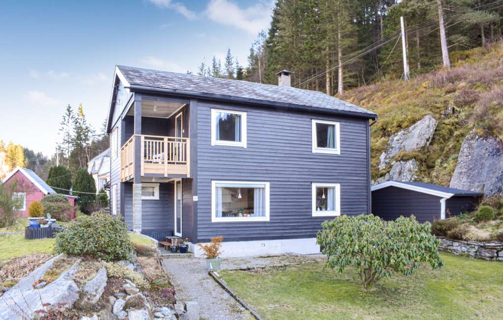Drewniany dom w Norwegii puzzle online