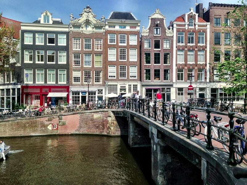 Domy w Amsterdamie puzzle online