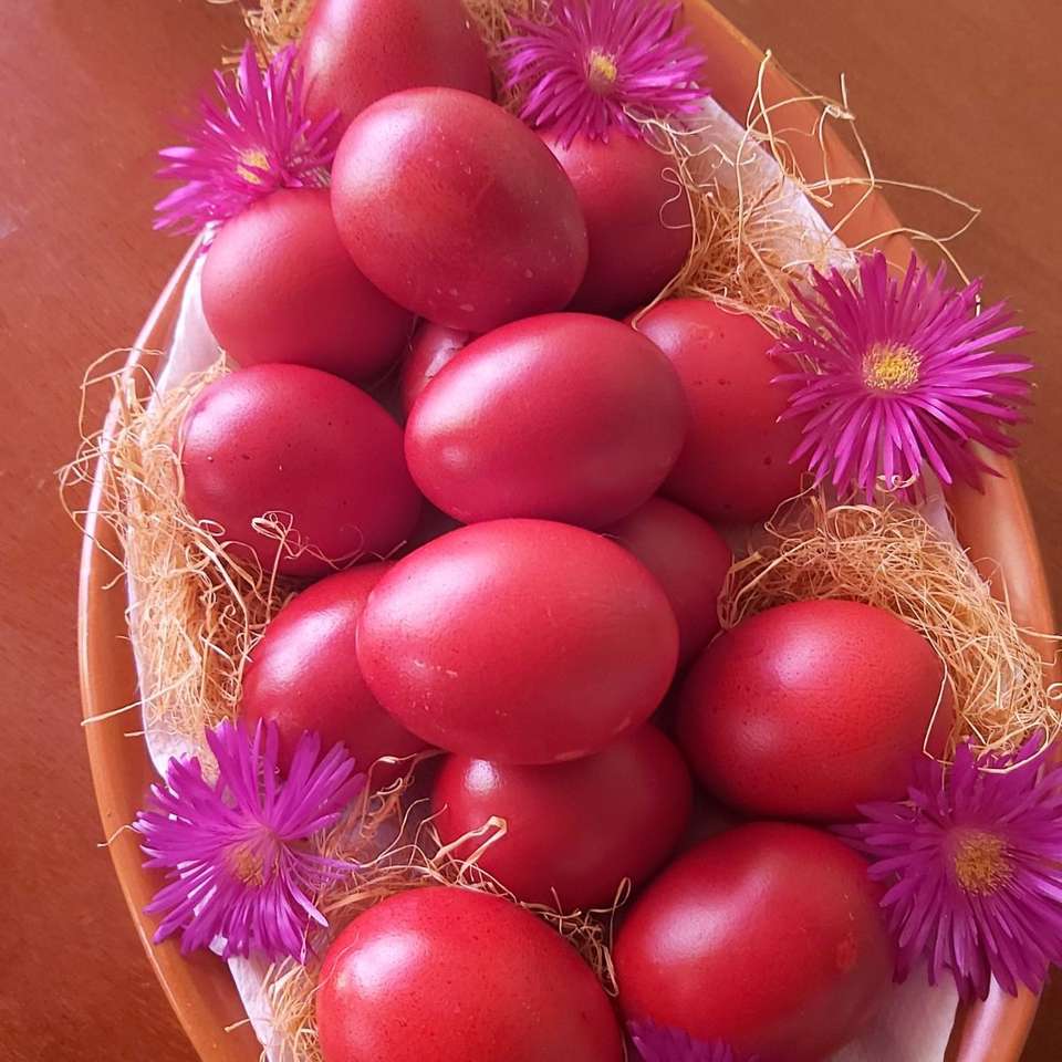 czerwone jaja na tardo puzzle online
