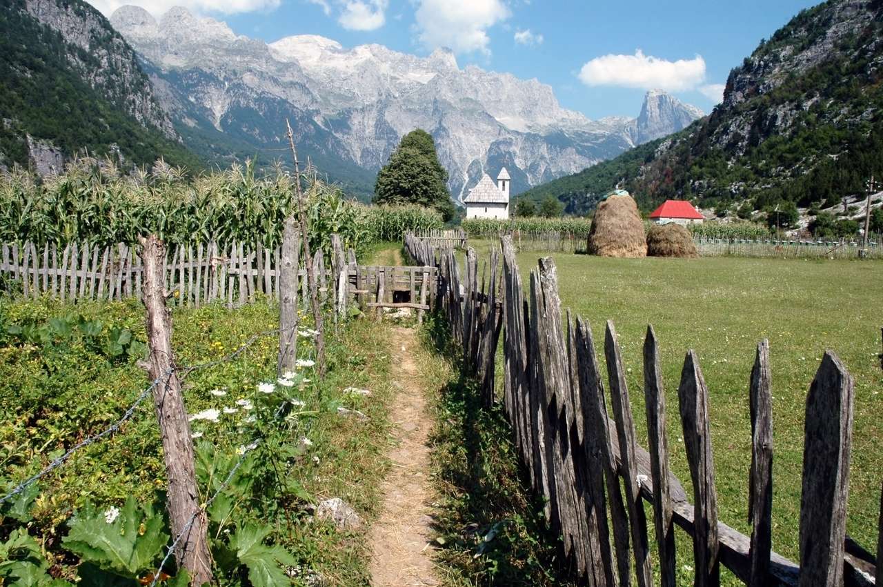 Theth wieś, góry Prokletije w Alpach Dynarskich, Albania puzzle online