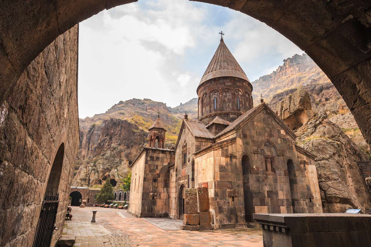 Geghardavank, klasztor w Armenii puzzle online