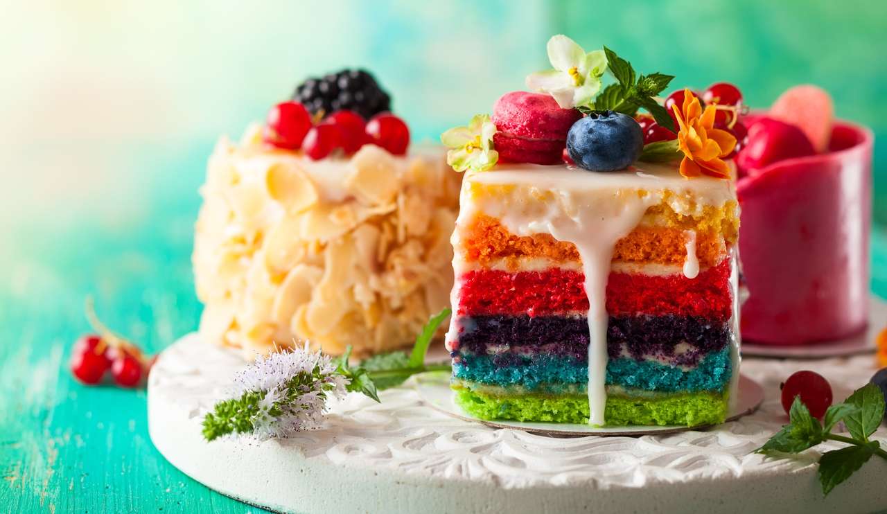 Ciasta tęczowe, malinowe i migdałowe puzzle online