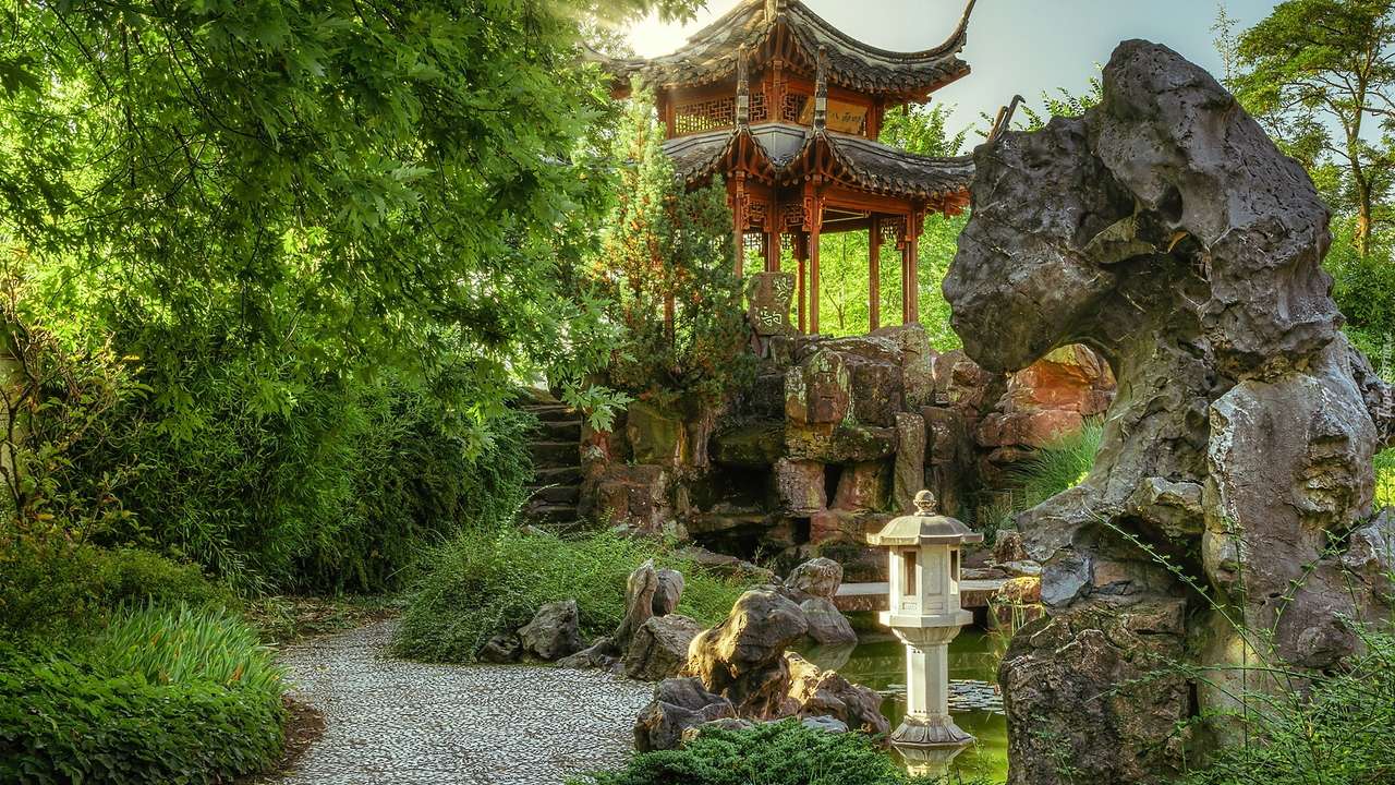 Pawilon w chińskim ogrodzie puzzle online