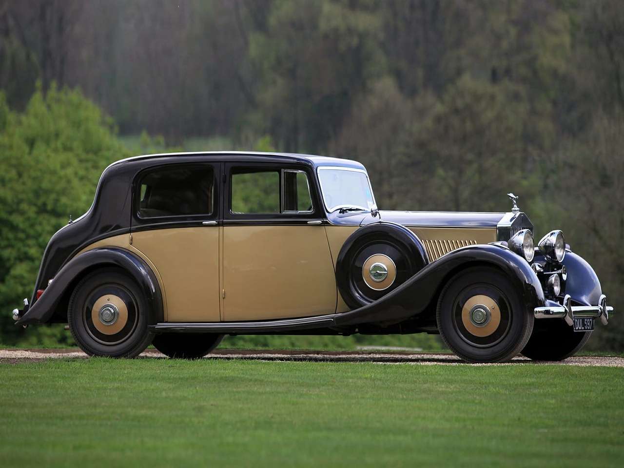1937 Rolls-Royce 25,30 HP Limuzyna firmy Hooper. puzzle online