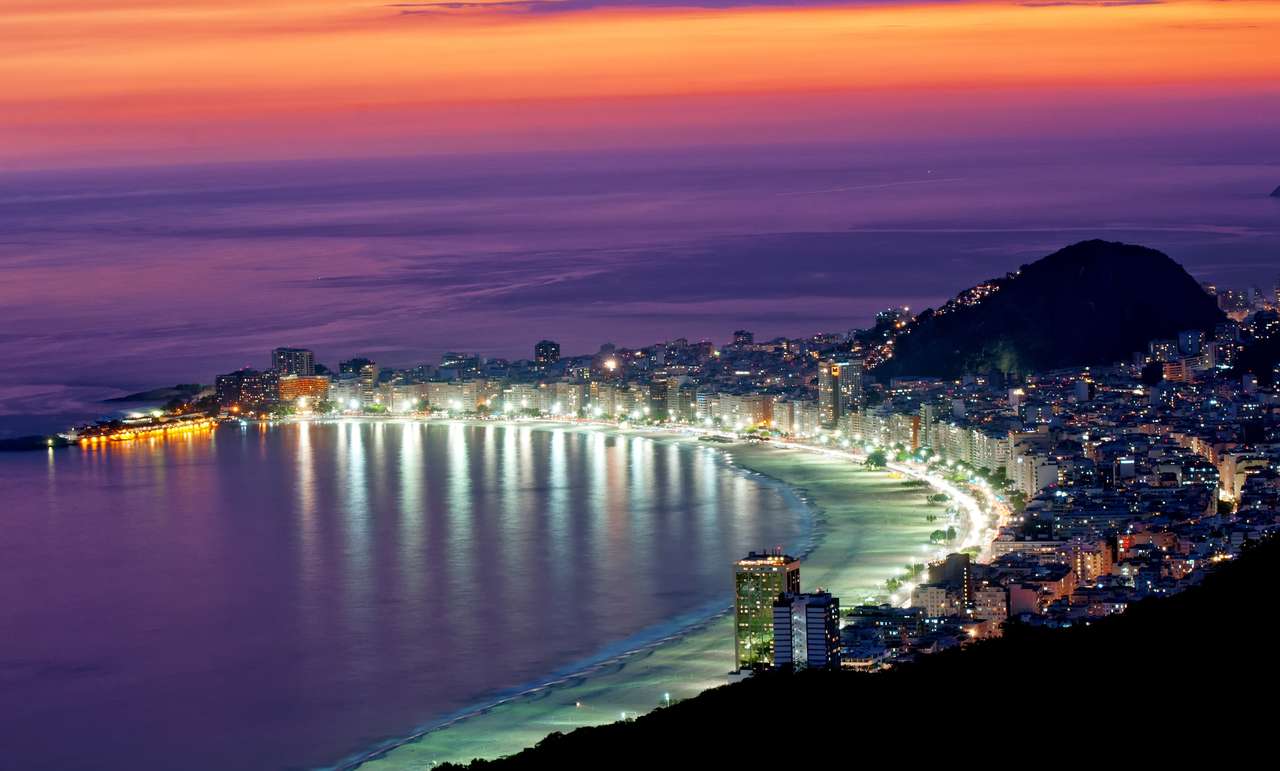 Nocny widok na plażę Copacabana w Rio de Janeiro puzzle online