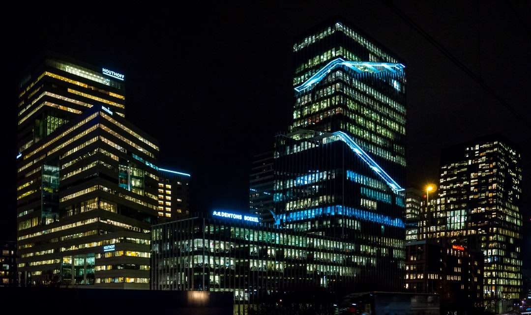 fotografia krajobrazowa budynków laminowanych puzzle online