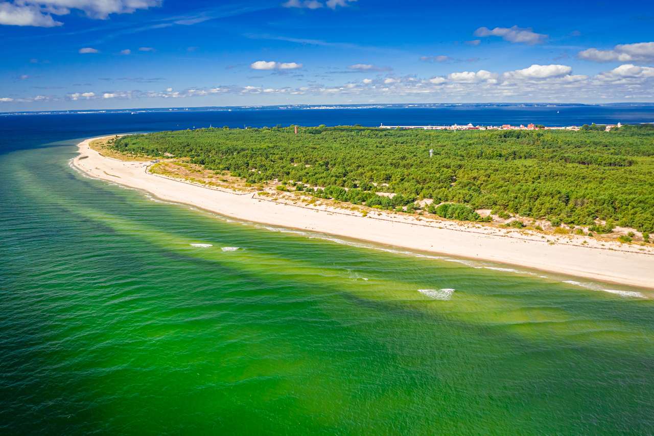 Piękna plaża na półwyspie Hel, Morze Bałtyckie, Polska z lotu ptaka puzzle online