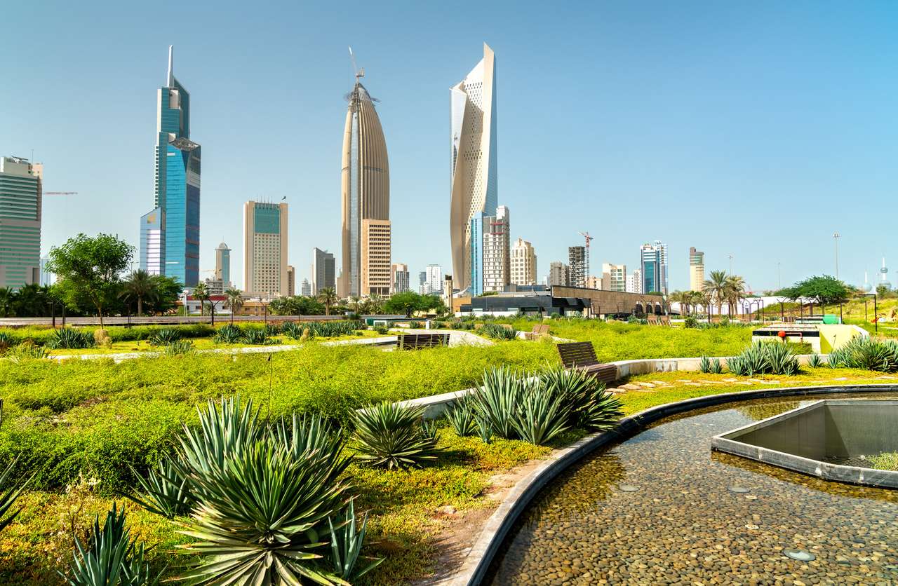 Skyline Kuwejtu w Al Shaheed Park puzzle online