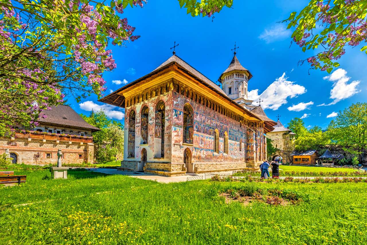 Mołdawia prawosławny malowany klasztor cerkiewny puzzle online