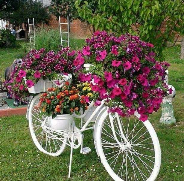 rower z kwiatami puzzle online