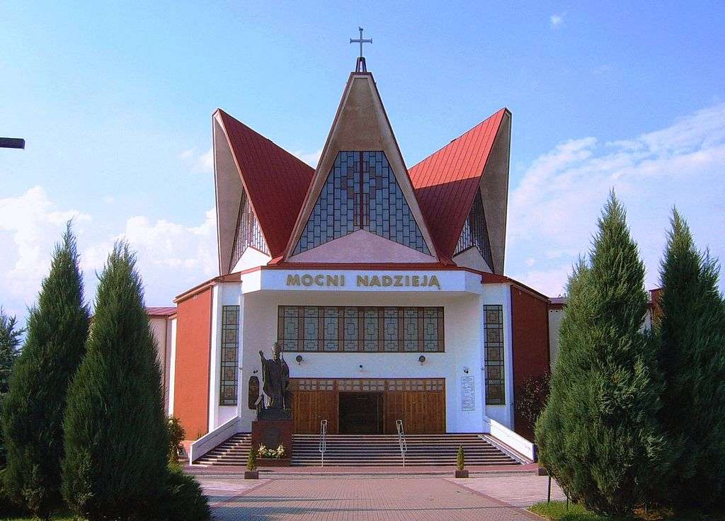 Kościół Matki Bożej Królowej Polski w Zamościu puzzle online