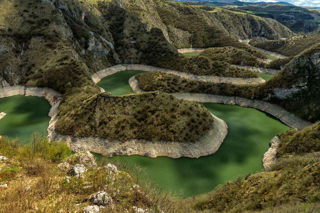 Rzeka Uvac meandruje w Serbii puzzle online