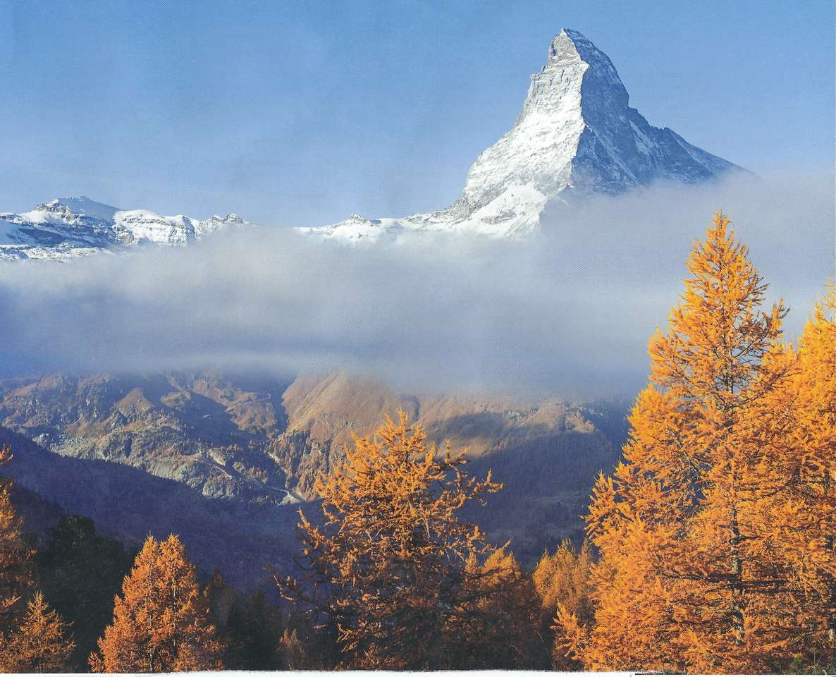 Matterhorn w chmurach puzzle online