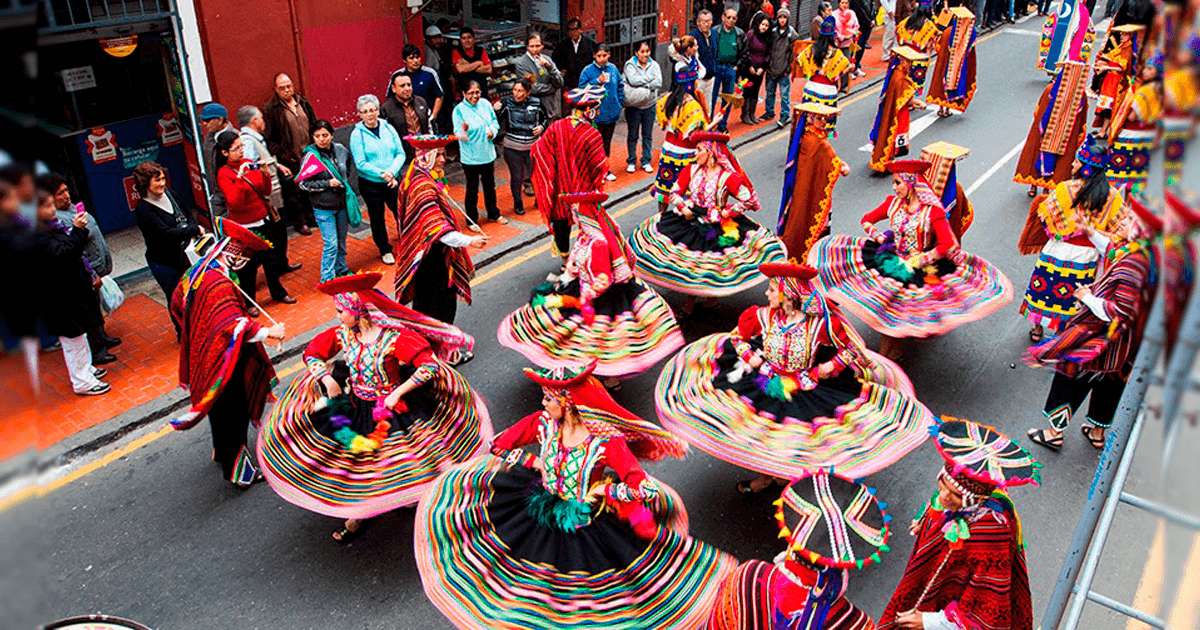 Taniec Tradycyjny taniec Peru puzzle online