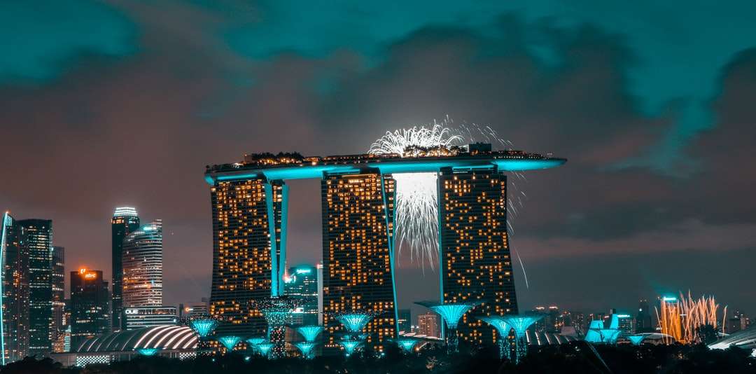 San Marina Bay Sands, Singapur nocą puzzle online