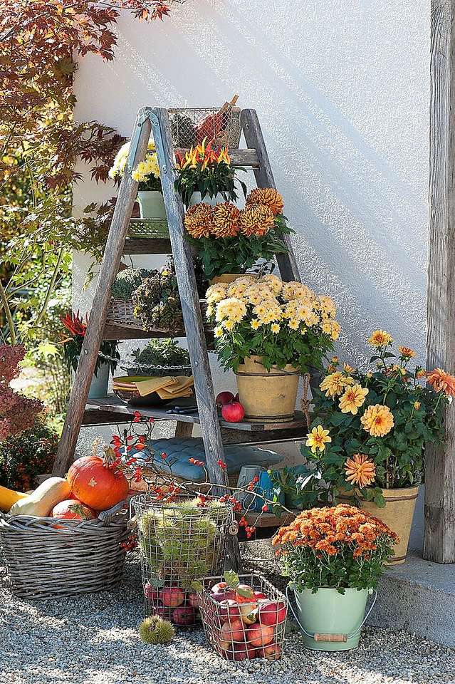 Jesienna dekoracja przed wejściem do domu puzzle online