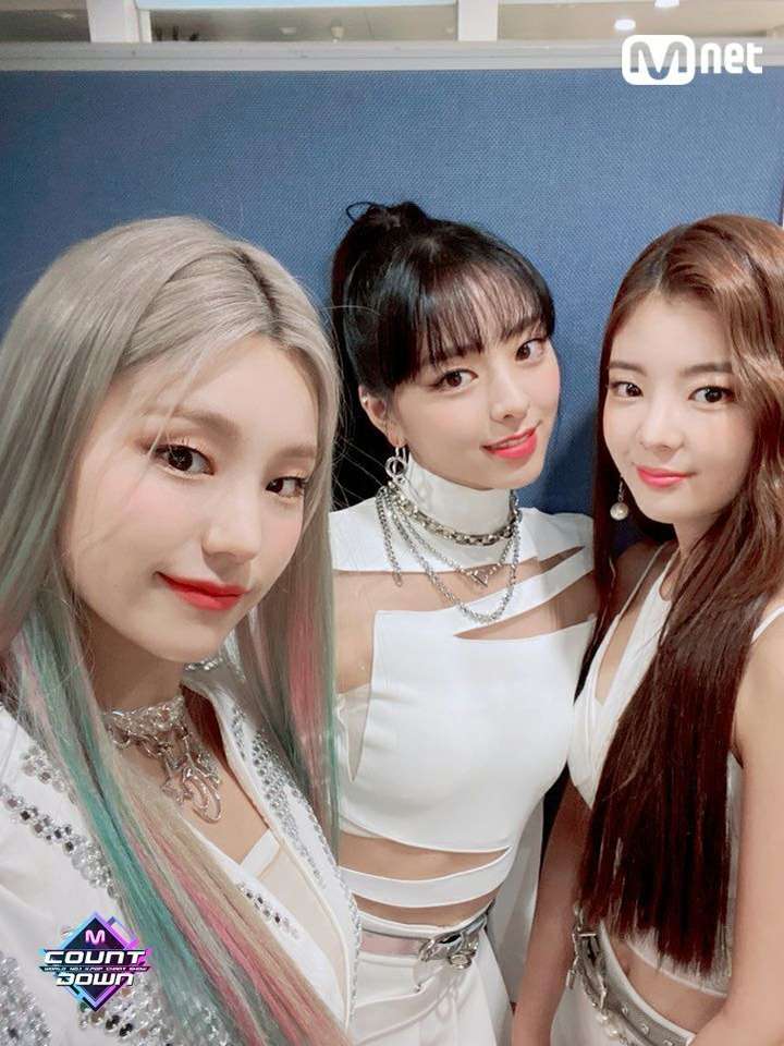 yeji yuna i lia-itzy puzzle online