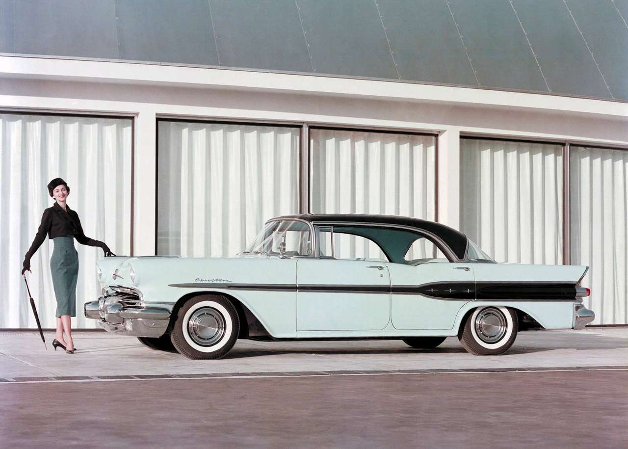 1957 Pontiac Wódz Catalina Sedan puzzle online