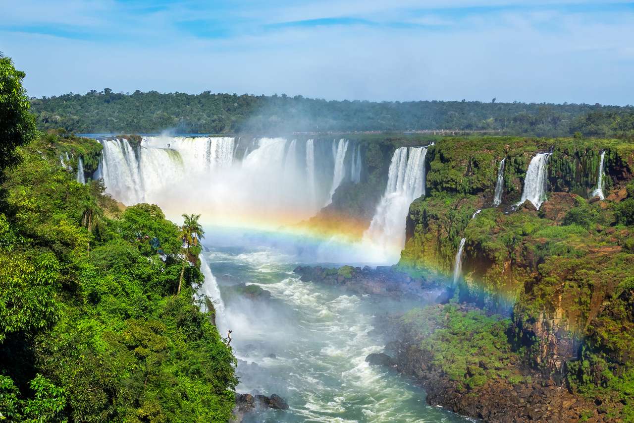 Wodospady Iguazu, na pograniczu Argentyny, Brazylii i Paragwaju. puzzle online