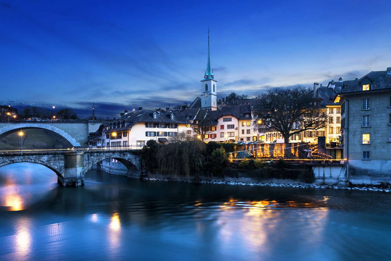 Widok na dolny koniec starego miasta Bern puzzle online