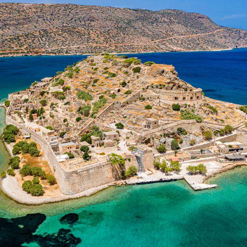 Spinalonga- niewielka wysepka w  Grecji puzzle online