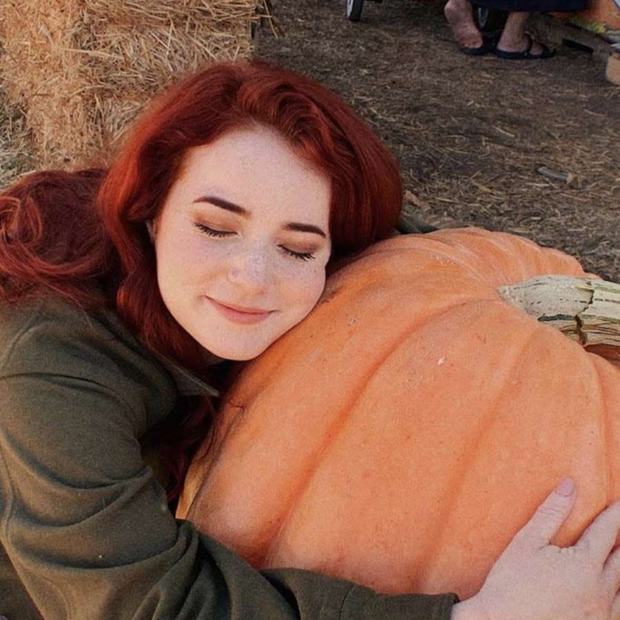 pumpkin girl puzzle online