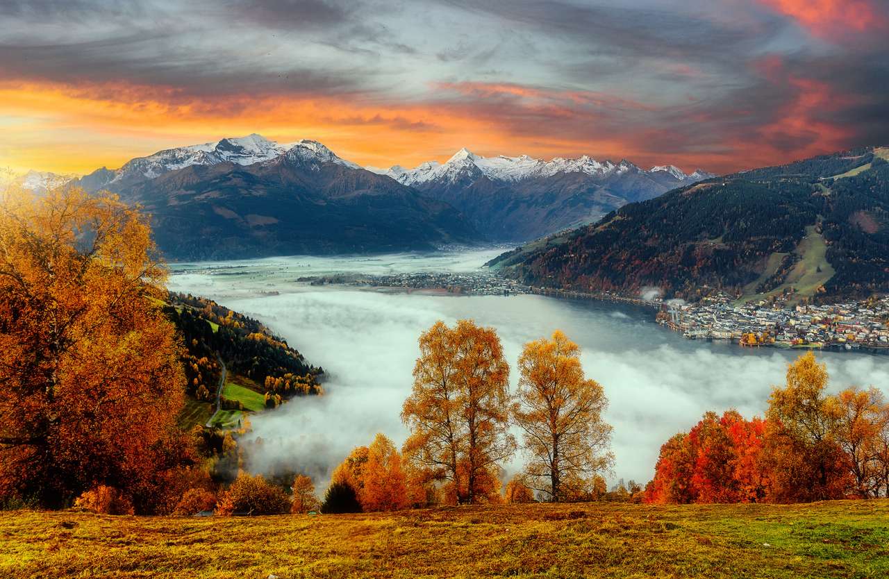 Bajkowe górskie jezioro w austriackich Alpach puzzle online