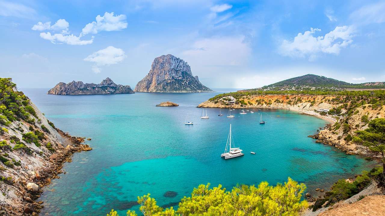 Ibiza- wyspa hiszpańskiego archipelagu Baleary puzzle online