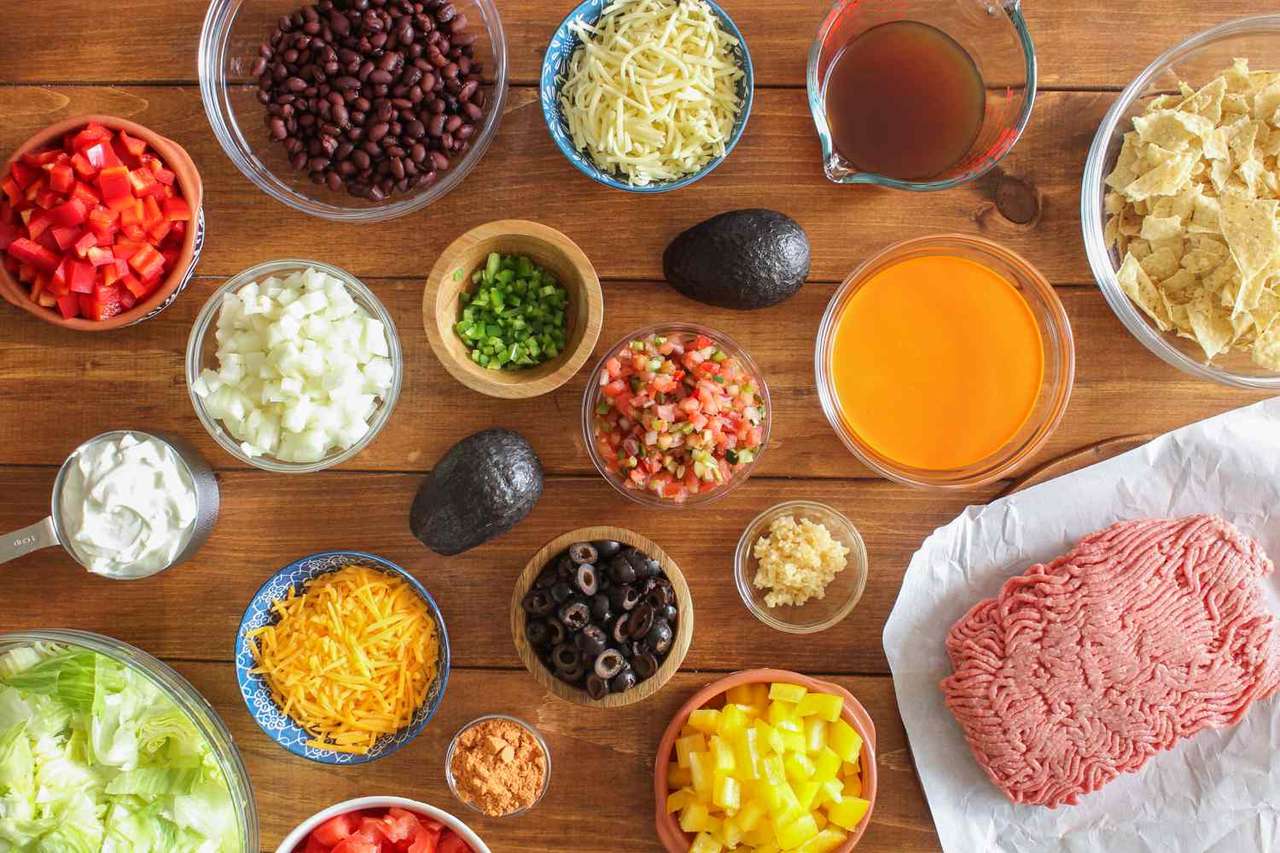 Składniki sałatki Taco z wołowiną puzzle online