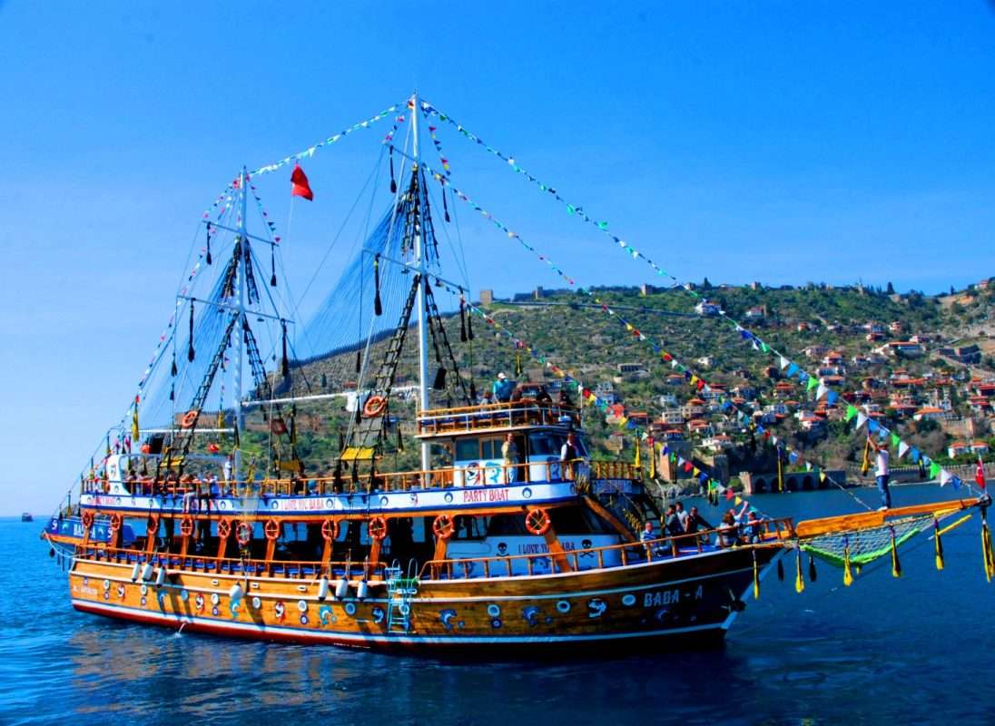 Rejs statkiem pirackim Alanya, Turcja puzzle online