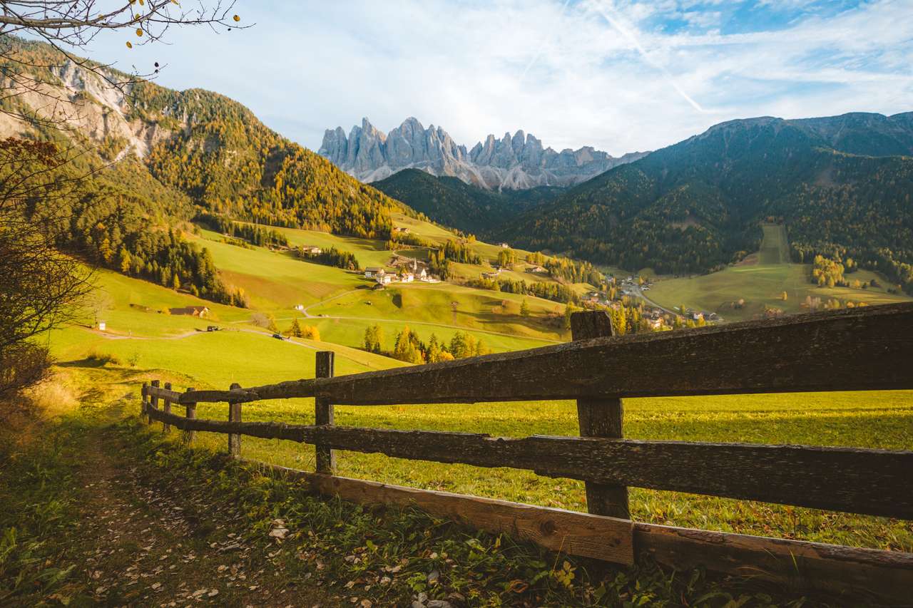 idylliczne górskie krajobrazy w Dolomitach puzzle online