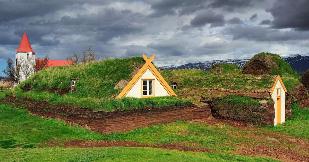 Tradycyjne domy torfowe na Islandii puzzle online