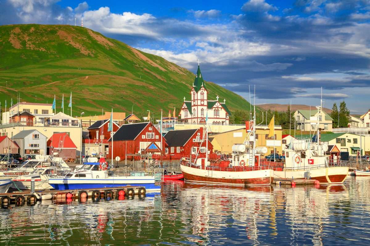 Miasteczko u wybrzeża Islandii puzzle online