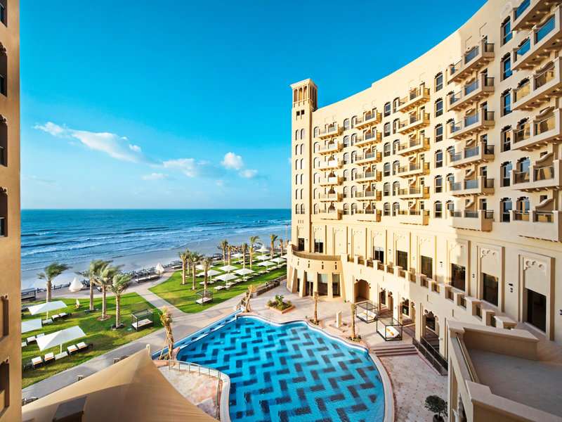 Emiraty Arabskie- widok na plaże i morze z hotelu puzzle online
