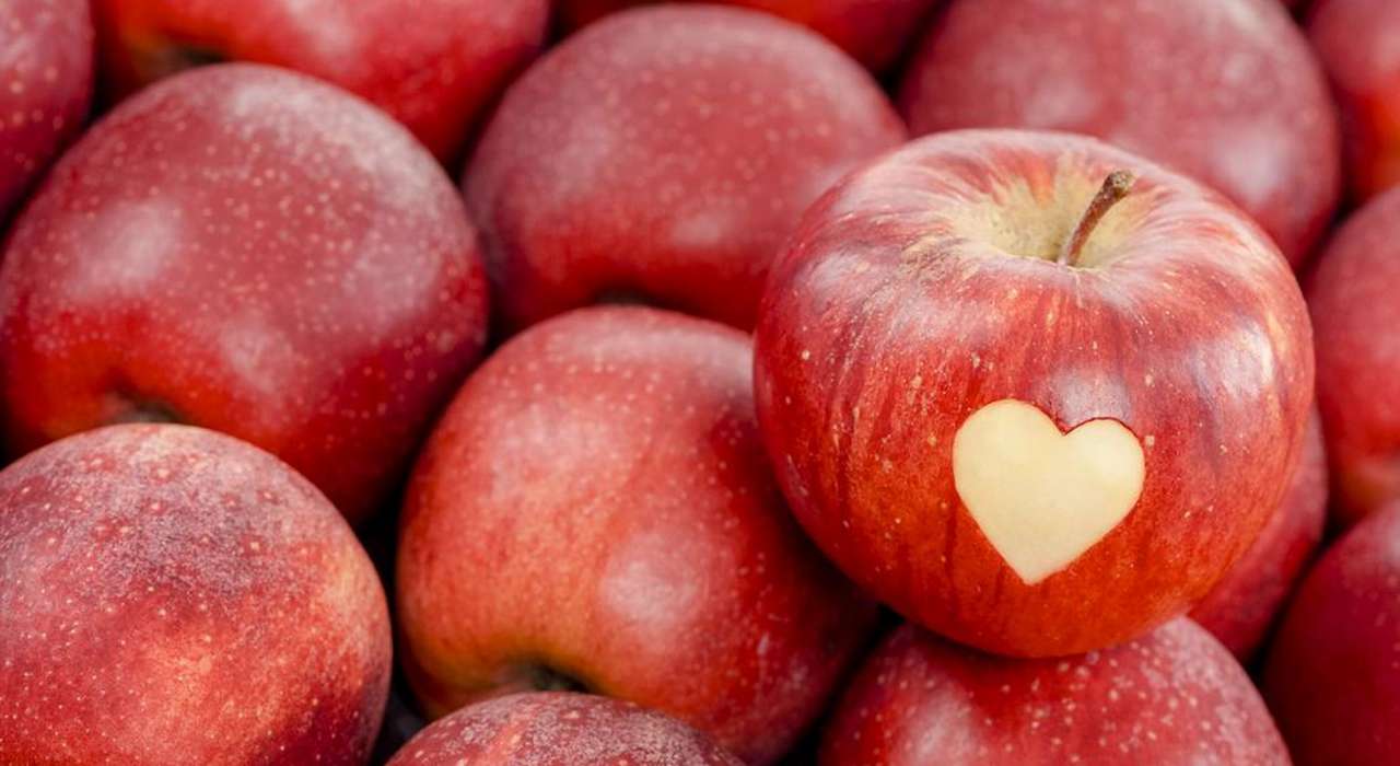 Jabłka z miłości!❤️❤️❤️❤️❤️❤️ puzzle online