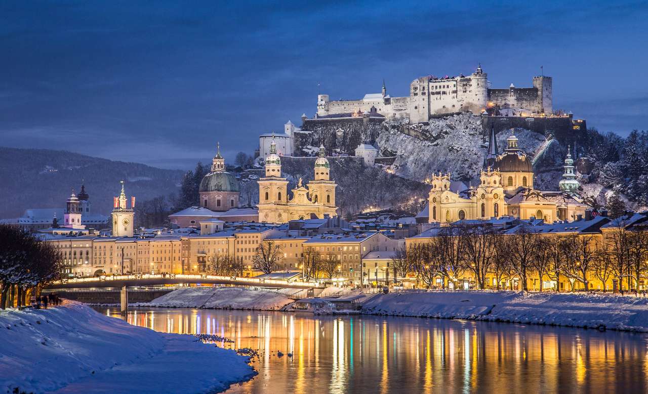 Salzburg ze słynnym Festung Hohensalzburg puzzle online