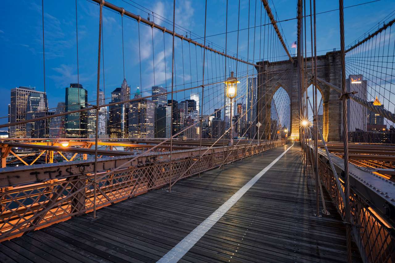 Most Brookliński o wschodzie słońca, Nowy Jork. puzzle online