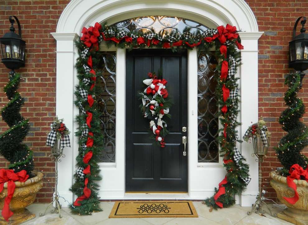 Dekoracje świąteczne przed domem puzzle online