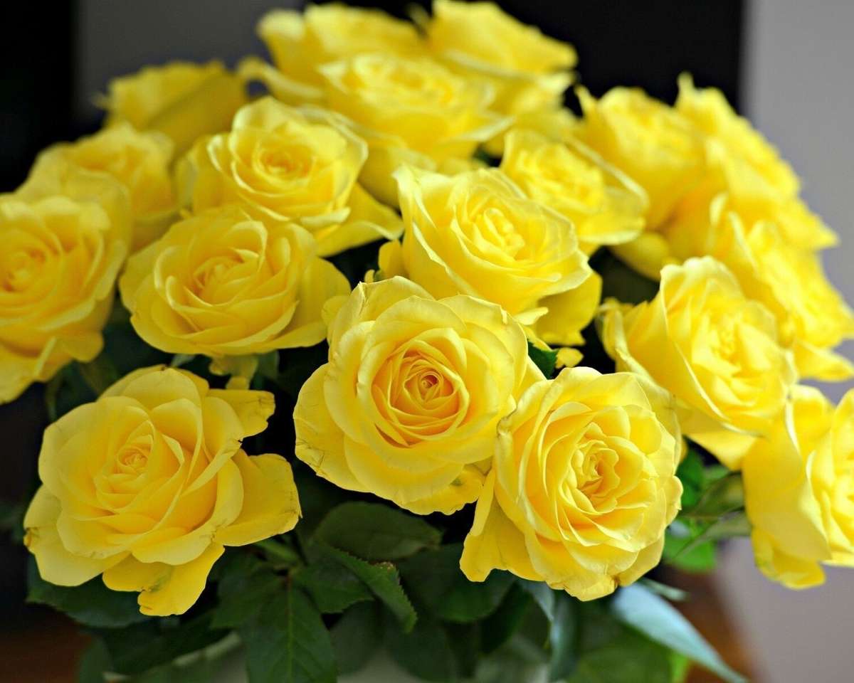 Bukiet żółtych róż puzzle online