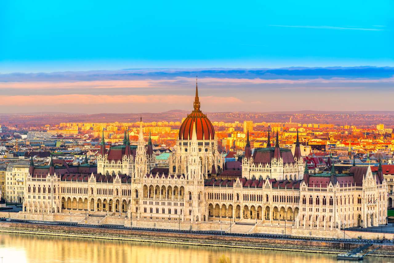 Widok parlamentu w Budapeszcie o zachodzie słońca, Węgry puzzle online