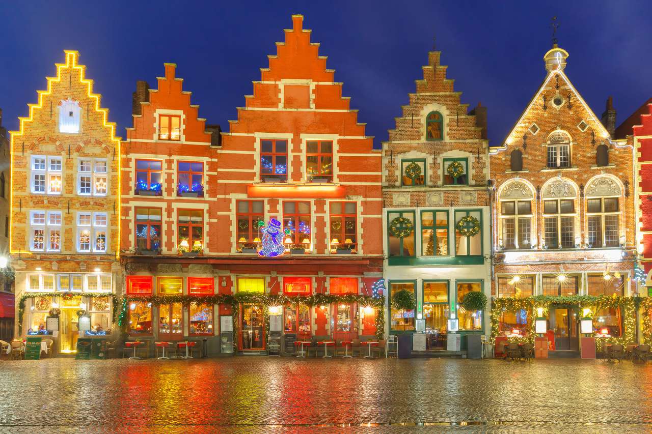 Bożonarodzeniowy Stary Rynek w centrum Brugii, Belgia puzzle online