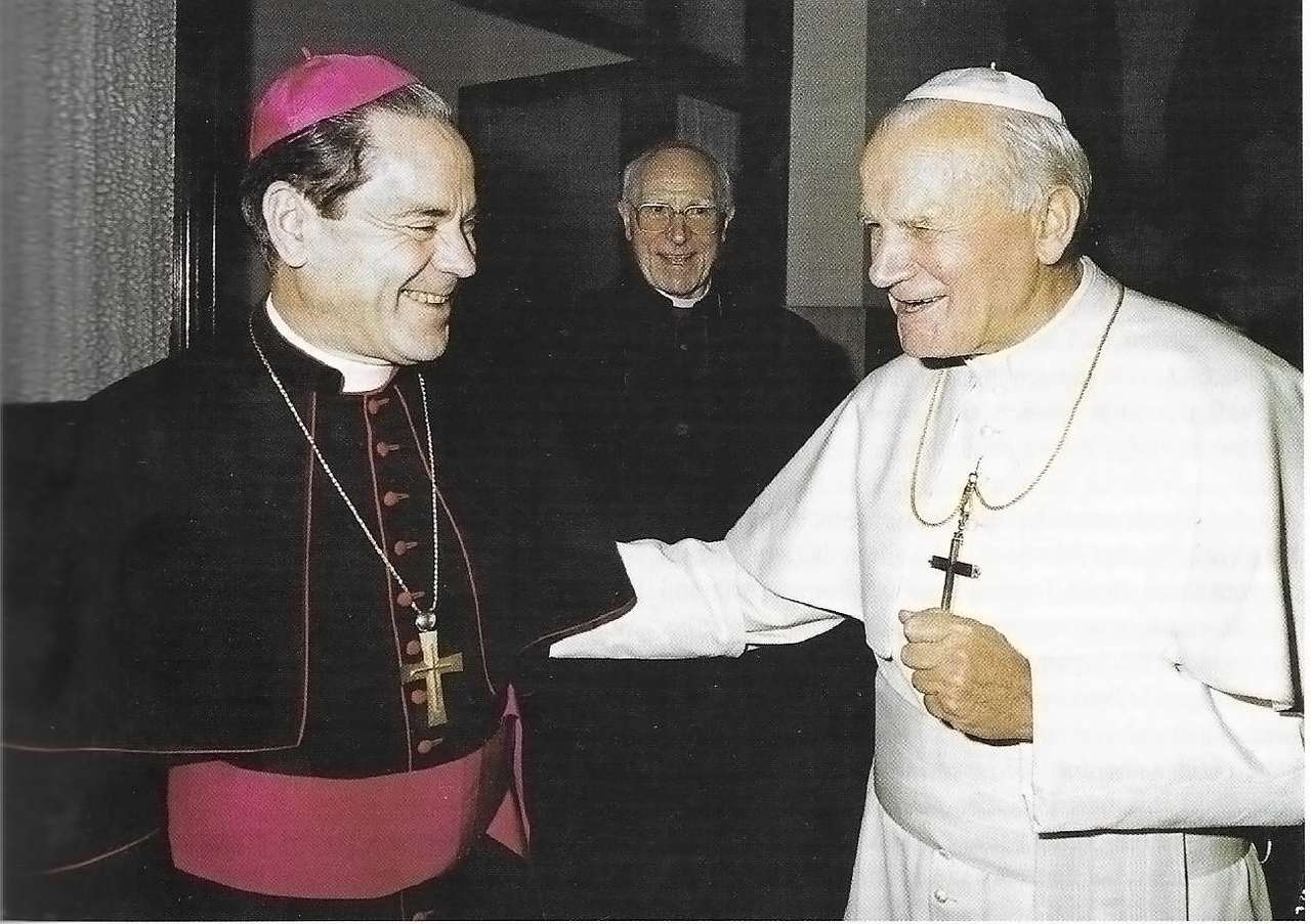 Arcybiskup Dyba do Papieża Jana Pawła II puzzle online