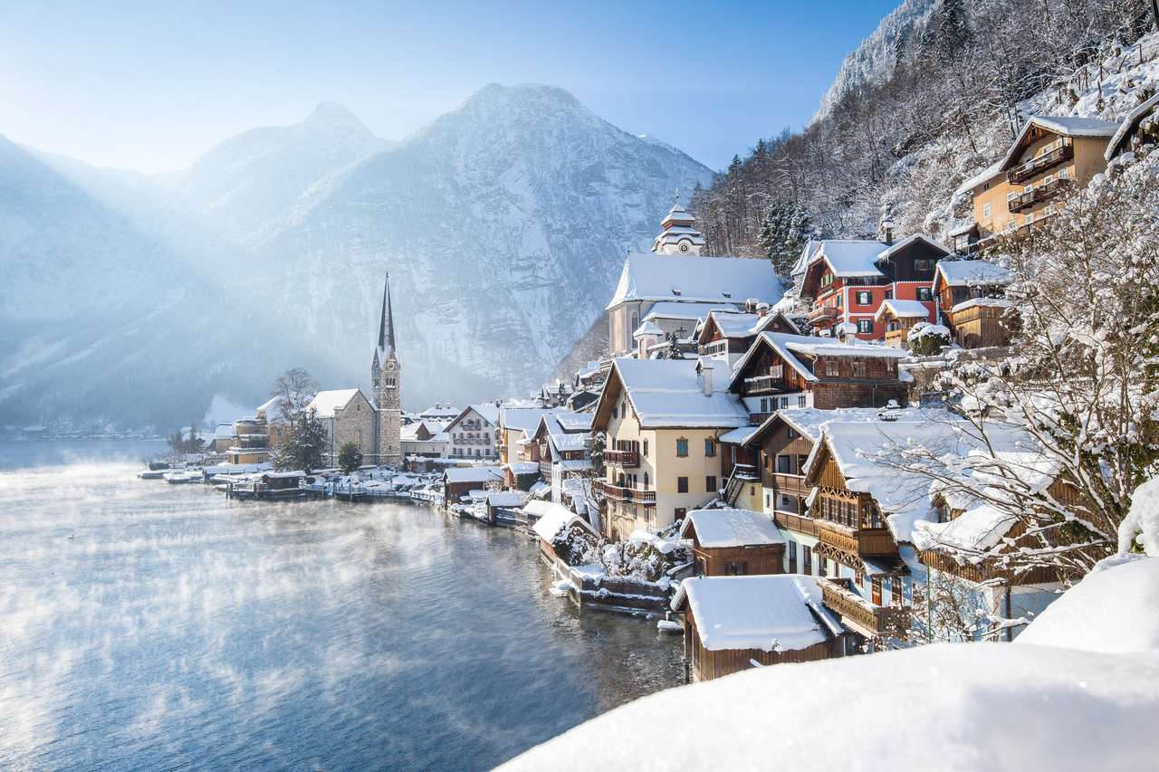 Miasto nad jeziorem Hallstatt w Alpach puzzle online