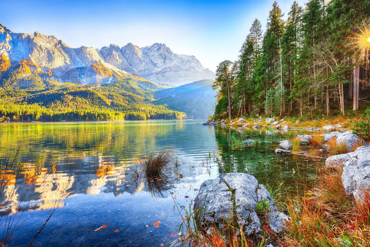 Jezioro Eibsee przed szczytem Zugspitze puzzle online