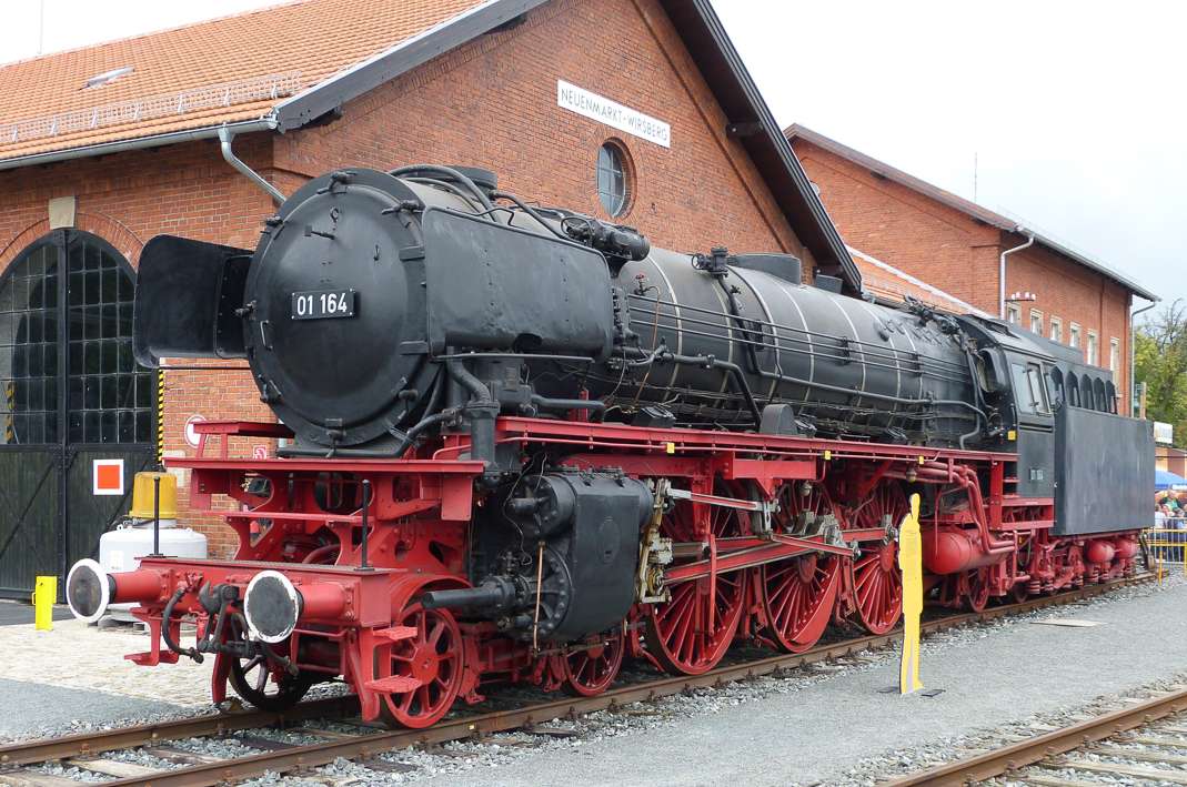 Pociąg z lokomotywą parową puzzle online